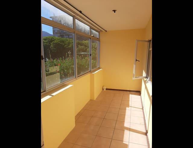 2 bed property to rent in CLAREMONT